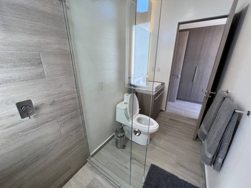 MOTTO 1803A Gym, Pool | Modern - Comfort 21 Destyna