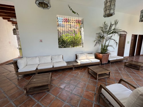 Spacious Apt w/ Terrace | Central and Familiar 31 Destyna