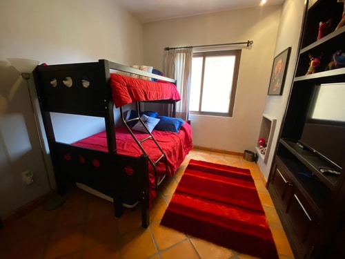 Spacious Apt w/ Terrace | Central and Familiar 16 Destyna