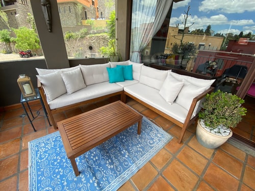 Spacious Apt w/ Terrace | Central and Familiar 26 Destyna