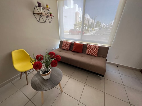 SONTERRA House 25 min. Toyota Plant | Familiar 0 Destyna