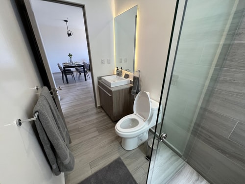 MOTTO 1803A Gym, Pool | Modern - Comfort 27 Destyna