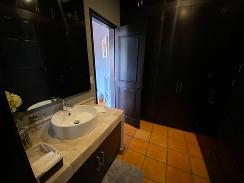 Spacious Apt w/ Terrace | Central and Familiar 12 Destyna