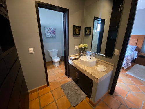 Spacious Apt w/ Terrace | Central and Familiar 13 Destyna