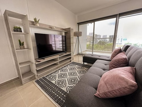 Cozy & Spacious 2 Bed / 2.5 Bath next to Viva Mall