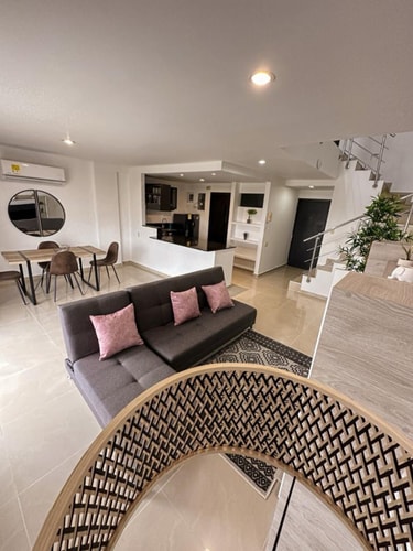 Spacious 2BD/2.5BT Penthouse next to Viva Mall