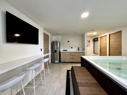 NOWA Apt | Jacuzzi & Outdoor Lounge in Provenza