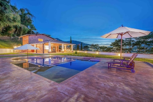 Countryside Villa | Pool, BBQ & Views, Starlink