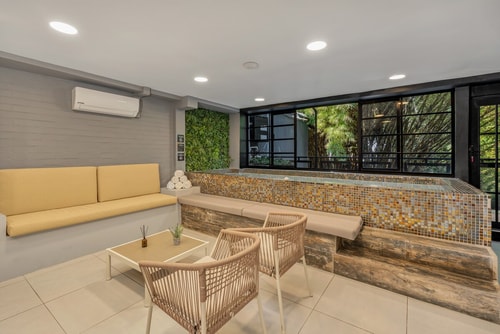 FUOCO 6BD/7BT Small Indoor Heated Pool A/C Poblado