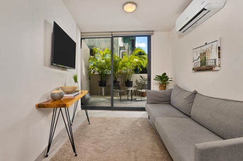 1 BR | Cowork & Pool Access by Casco View Life