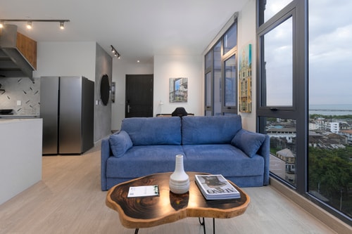 Penthouse. 2 Bedrooms 2.5 Bathrooms