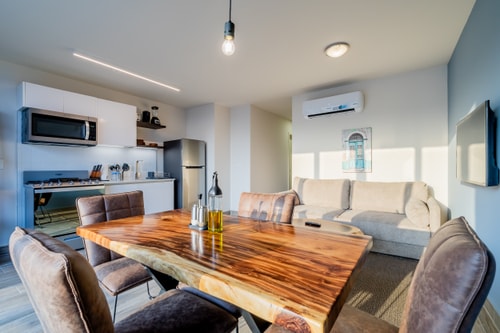 1 BR | Cowork & Pool Access by Casco View Life