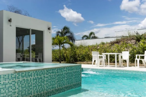 Modern House With Pool 19 INUS LIFE