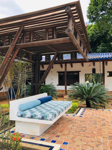 Luxurious Hacienda with Pool 33 INUS LIFE