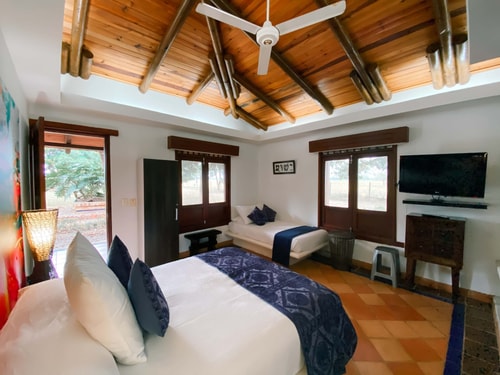 Luxurious Hacienda with Pool 3 INUS LIFE