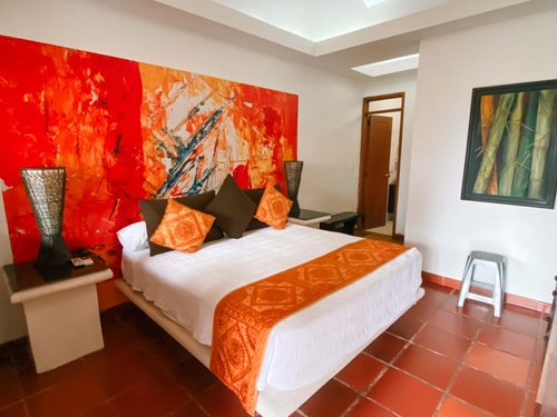 Luxurious Hacienda with Pool 14 INUS LIFE