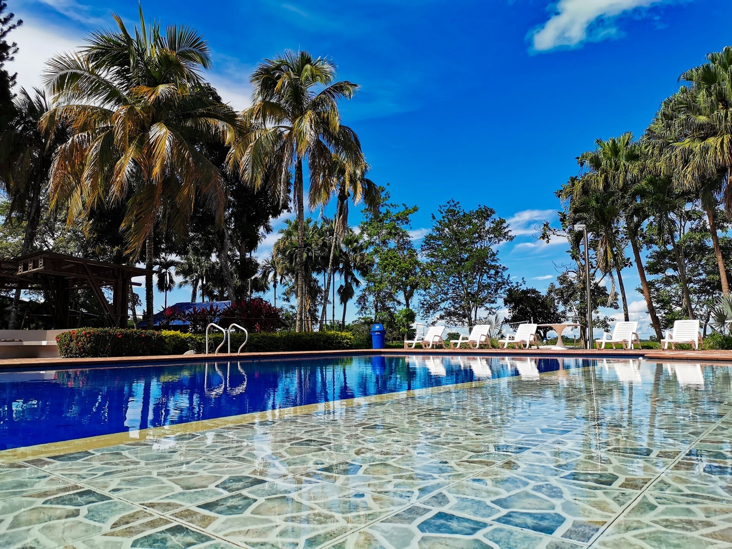 Luxurious Hacienda with Pool INUS LIFE