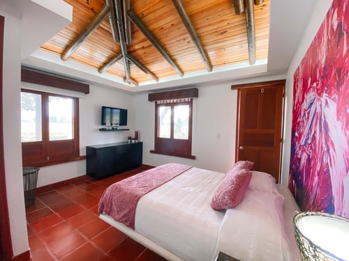 Luxurious Hacienda with Pool 2 INUS LIFE