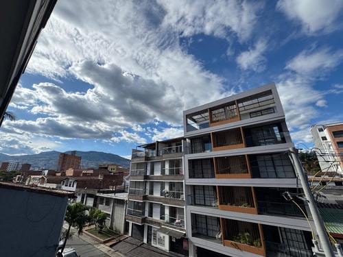 Vista panorámica y luz natural | Laureles 2 Hab My Places