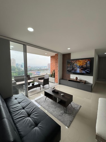 Amazing 3 BR apto in Poblado My Places