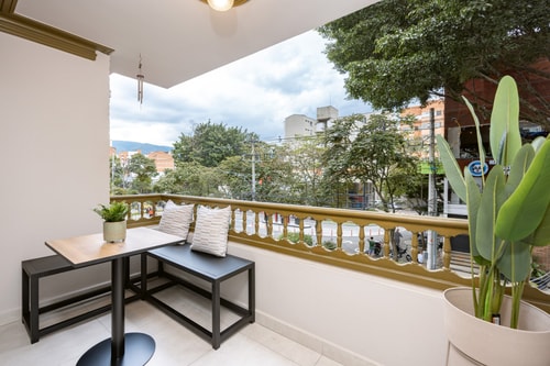 Modern 2BR Apartment w/ A/C | Laureles 6 My Places
