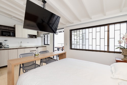 Astonishing Studio with A/C and Wi-Fi 6 My Places