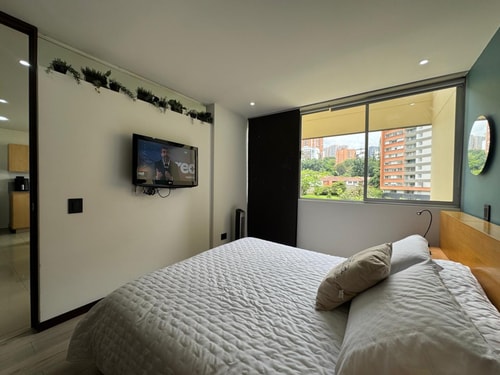 Modern Apt Near Santa Fe Mall | El Poblado 32 My Places