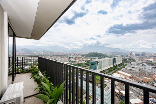 Incredible, modern unit with great view and A/C 44 My Places