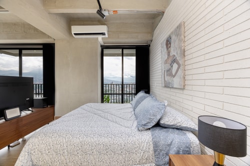 Incredible, modern unit with great view and A/C 21 My Places