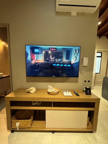 Modern 2BR Apartment w/ A/C | Laureles 32 My Places