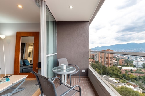 Stunning view apartment in El Poblado 15 My Places