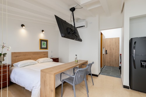 Astonishing Studio with A/C and Wi-Fi 5 My Places