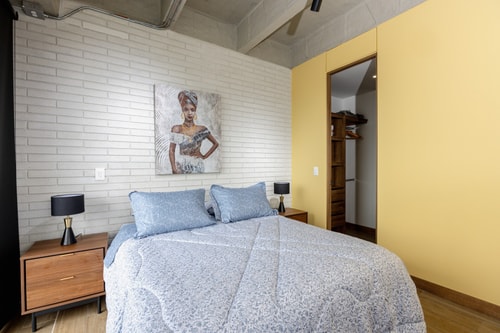Incredible, modern unit with great view and A/C 13 My Places