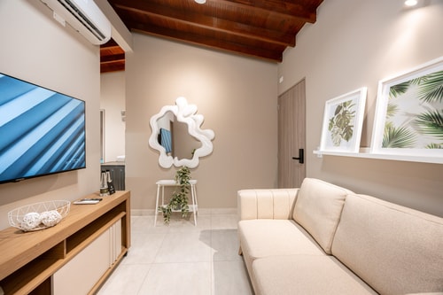 Modern 2BR Apartment w/ A/C | Laureles 8 My Places
