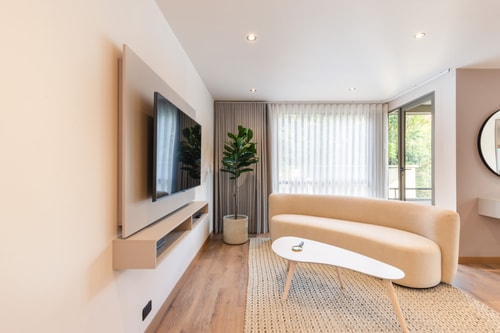 Beautiful unique design loft with A/C 2 My Places