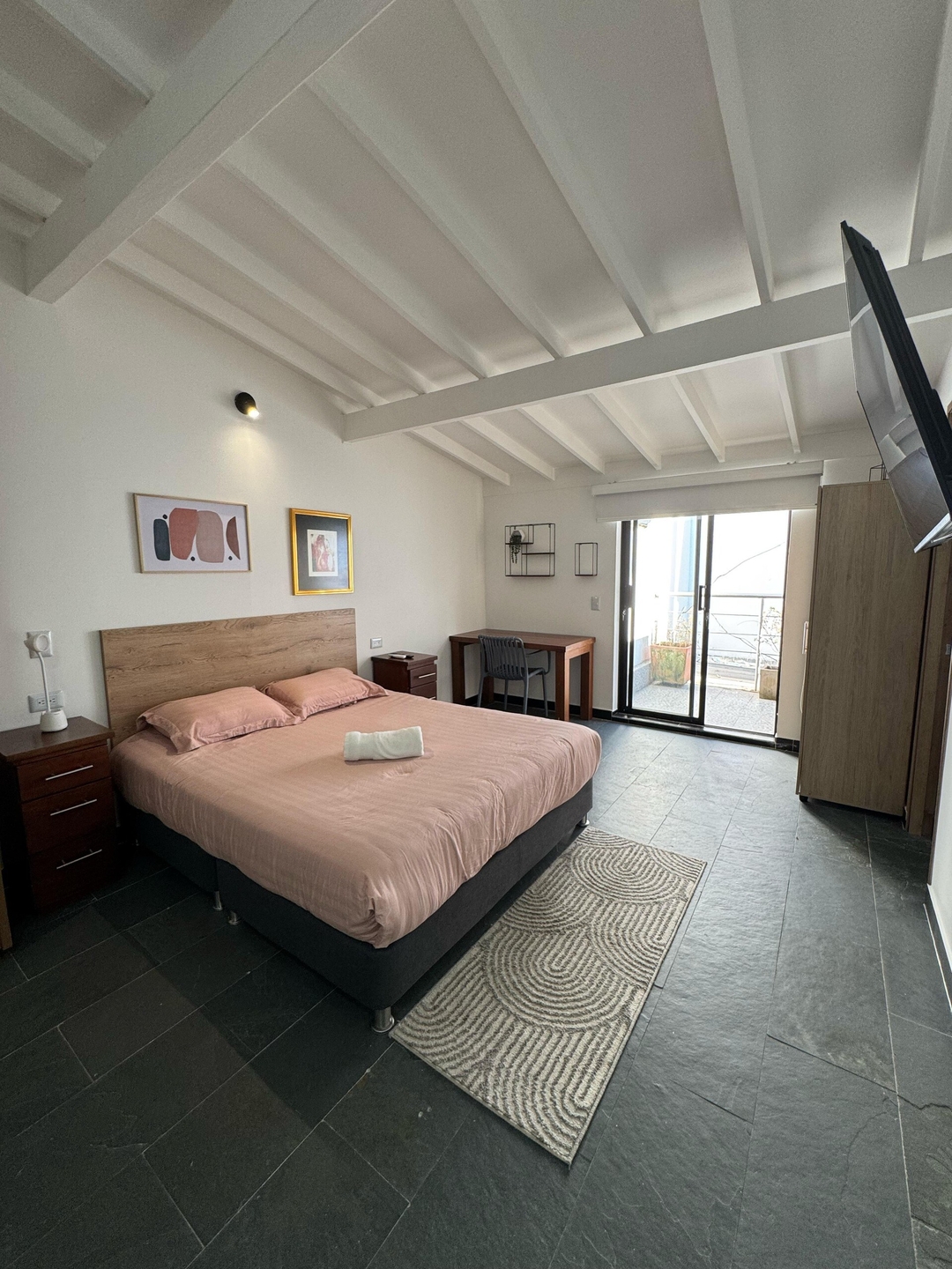 Bright Loft w/ Kitchen & Balcony | El Poblado My Places