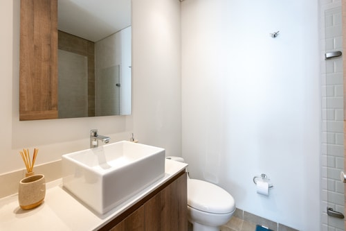 Incredible, modern unit with great view and A/C 26 My Places