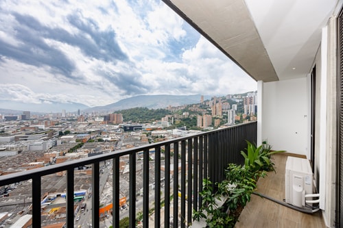 Incredible, modern unit with great view and A/C 54 My Places