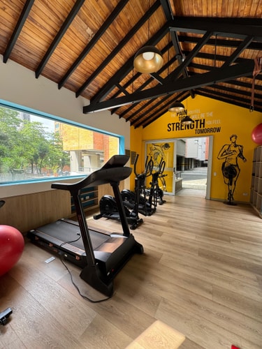 Amazing 3 BR apto in Poblado 7 My Places