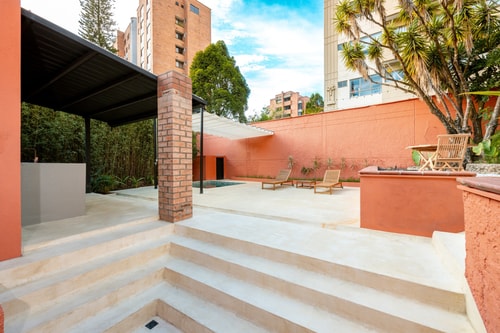 Luxury villa for groups. Pool and BBQ in Poblado 68 My Places