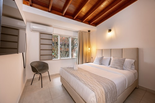 Modern 2BR Apartment w/ A/C | Laureles 8 My Places