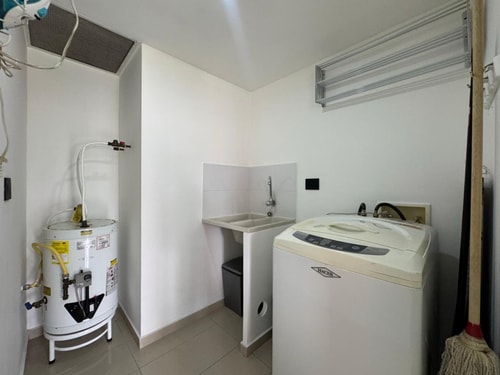 Modern Apt Near Santa Fe Mall | El Poblado 40 My Places