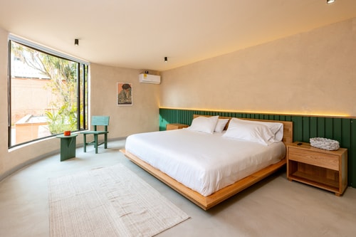 Luxury villa for groups. Pool and BBQ in Poblado 166 My Places