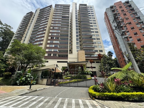 Modern Apt Near Santa Fe Mall | El Poblado 10 My Places