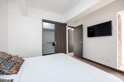 Hermoso 2BR apto en El Retiro 24 My Places