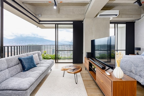 Incredible, modern unit with great view and A/C 6 My Places