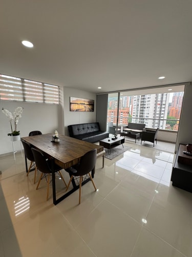 Amazing 3 BR apto in Poblado 6 My Places