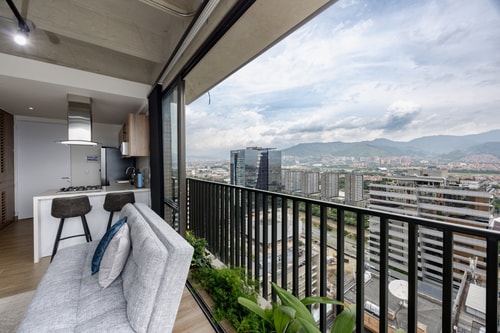 Incredible, modern unit with great view and A/C 11 My Places