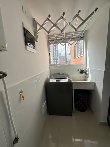 Amazing 3 BR apto in Poblado 50 My Places