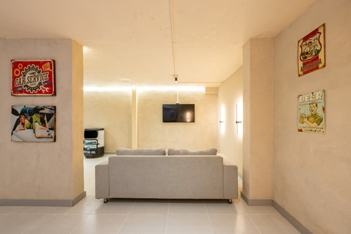 Luxury villa for groups. Pool and BBQ in Poblado 94 My Places
